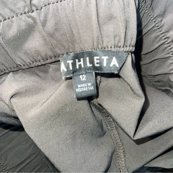 Athleta Womens Skyline Pant Paperbag Trouser Size 12 Athleisure Arbor Olive - Picture 6 of 8